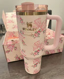 🌸🌸40oz Love Shack Fancy Collab🌸🌸Stanleys Quencher Tumbler with gift box _CNPNY