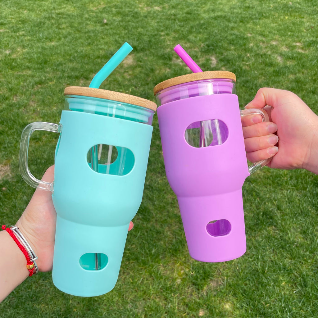 32 oz Glass Tumbler with Lid and Straw, Glass Water Bottles with Handle  Reusable Glass Coffee Cup with Time Marker and Silicone Sleeve Fits in Cup  Holder Office